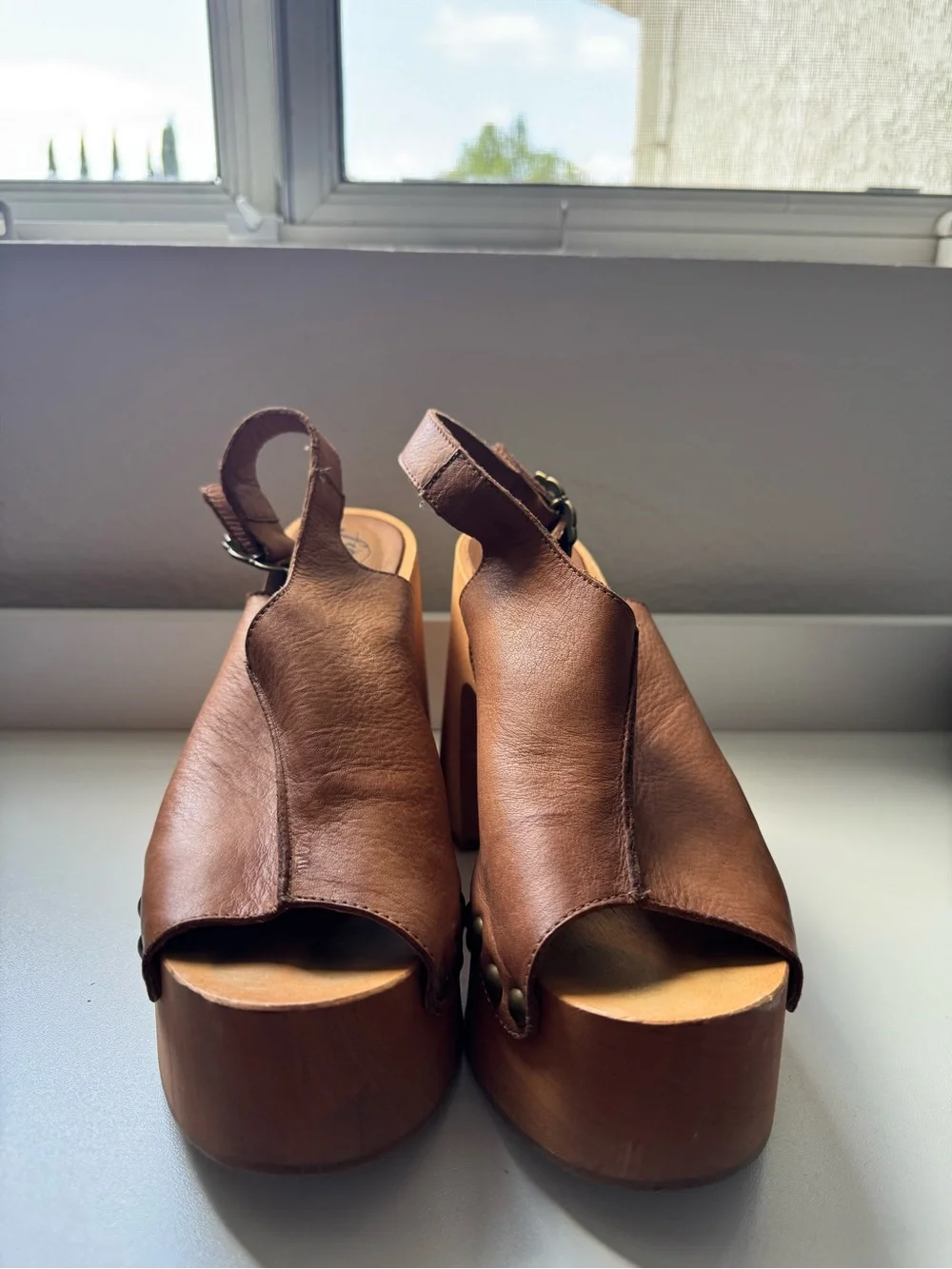 Free People stylish tan